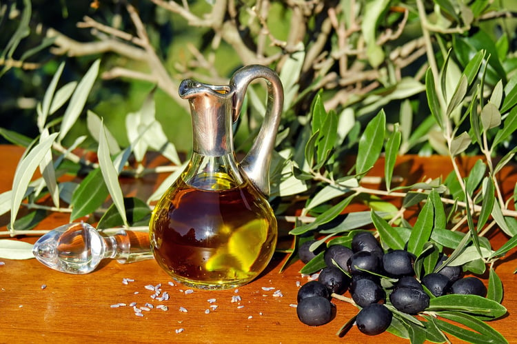 olive-oil-1596639_1920.jpg